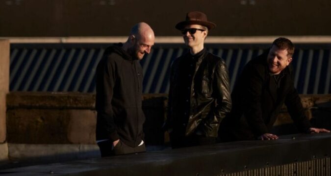 NEW SINGLE / NEW ALBUM : Fratellis charity single/album deal OUT NOW