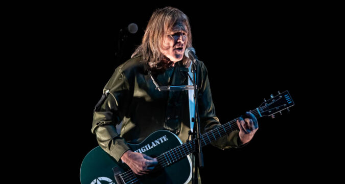 CONCERT REVIEW : Mike Peters – The Gathering 30 – Venue Cymru Llandudno North Wales Friday 27th January 2023