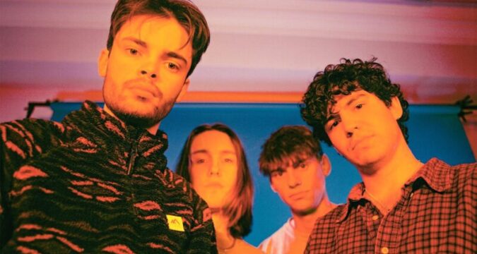 NEW SINGLE : Blondes have released their new single, Love In The Afternoon, via C3 Records and Lab Records.
