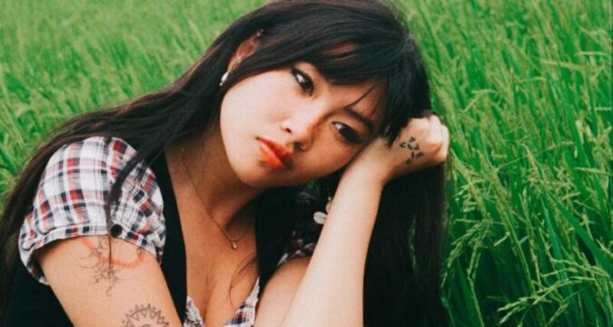NEW SINGLE : Beabadoobee has shared a new version of her recent single, Glue Song, featuring American singer songwriter Clairo, their first collaboration together