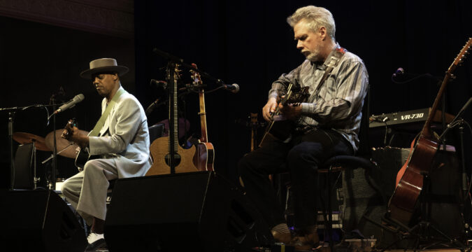 CONCERT REVIEW : ERIC BIBB BRINGS THE HOUSE DOWN AT THE QUEENS HALL IN EDINBURGH! 16TH MAY 2023