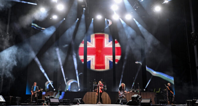 TOUR NEWS : DEF LEPPARD AND MÖTLEY CRÜE OPENING NIGHT IN THE UK FOR ‘THE WORLD TOUR’