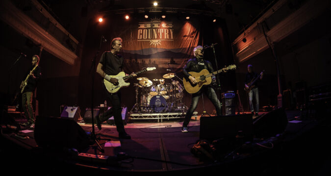 CONCERT REVIEW : Big Country Rocks the Stage and Steals Hearts in Epic Edinburgh Concert! 1st June 2023
