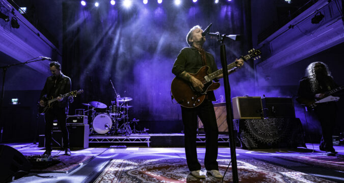 CONCERT REVIEW : KEIFER SUTHERLAND Steals the Show at The Queen’s Hall, Edinburgh – Unforgettable Night of Pure Rock!