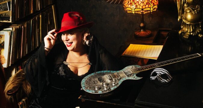 NEW SINGLE : Bex Marshall announces “5am” single and music video from forthcoming album “Fortuna”