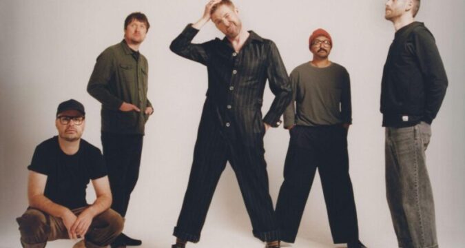 NEW SINGLE : KAISER CHIEFS get reflective on new single ‘BURNING IN FLAMES’ – brand new album & UK tour coming in spring 2024