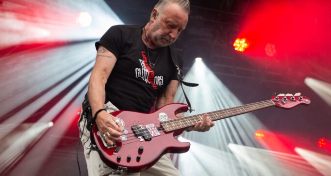TOUR NEWS : Peter Hook & The Light have today announced a full UK tour for November this year.