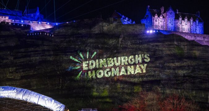 CONCERT REVIEW : WET LEG, HOGMANAY, PRINCESS STREET GARDENS, EDINBURGH, SCOTLAND, UK, 31ST DECEMBER 2025