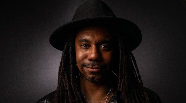 TOUR NEWS : Acclaimed Canadian Songwriter Julian Taylor Set To Return To The UK Later This Month