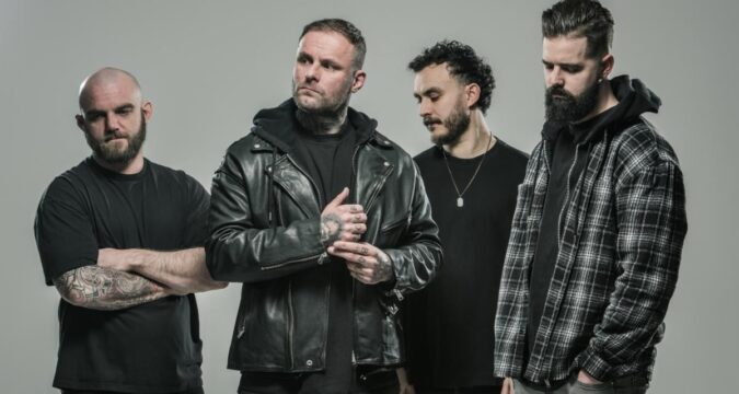 NEW ALBUM : KRIS BARRAS BAND announces brand new album and shares video for ‘Riot Of One’