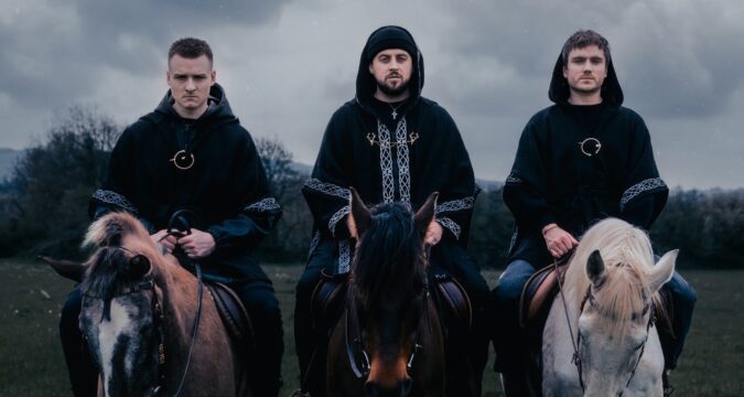 NEW SINGLE : Irish trio Chasing Abbey have today released the lead single Seachain from their new album Cyber Celt , set for release on 18 September