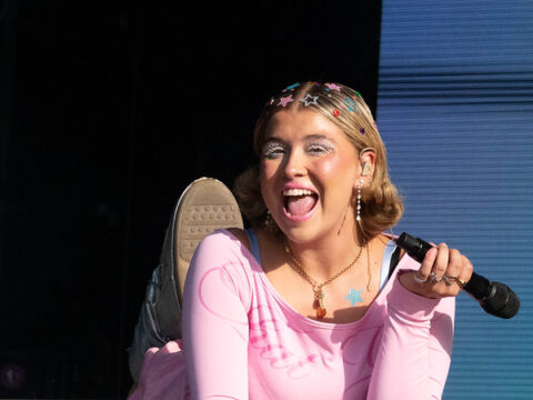 INTERVIEW : Caity Baser – The Artist Who Treats Every Show Like a Test Run (TRNSMT FESTIVAL 2026)