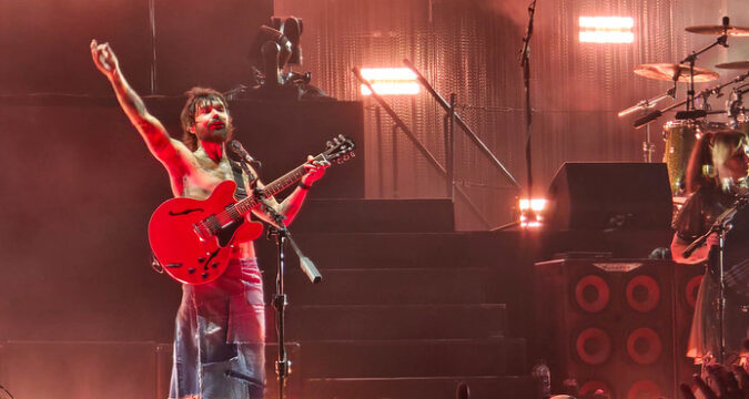 FESTIVAL REVIEW : Edinburgh Summer Sessions 2026: Biffy Clyro Bring Fire, Confetti and a Massive Singalong, 21st August 2026