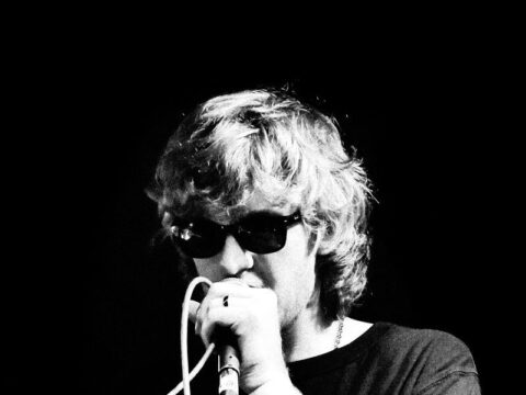 NEW SINGLE : Dublin / Liverpool artist SMO has today released his latest single, White Flag, produced by Rich Turvey (Blossoms, The Wombats, The Courteeners, Royston Club).